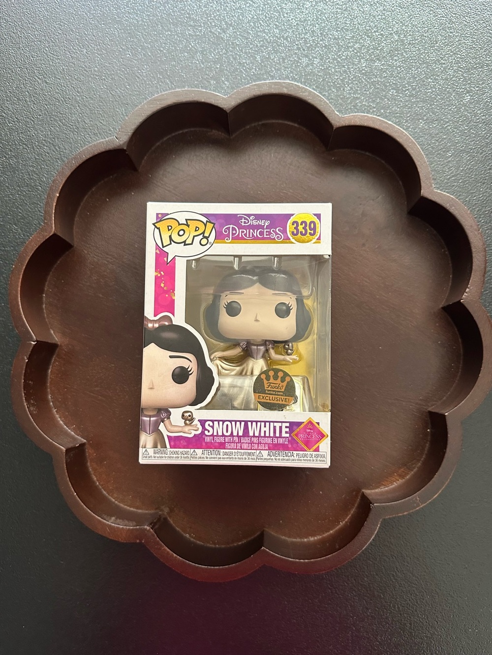 Funko POP! Funko Exclusive Snow White Vinyl Figure With Pin Box #339